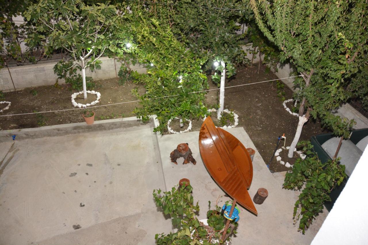 Mico'S Apartments Vlore Bagian luar foto