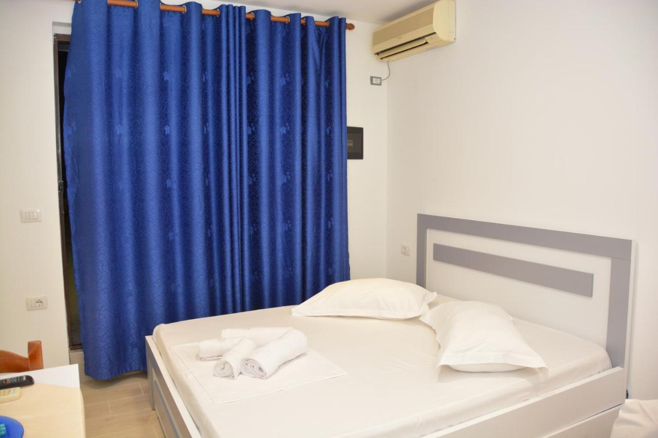 Mico'S Apartments Vlore Bagian luar foto